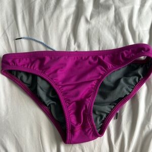 Jolyn Andy Bottoms in Magenta